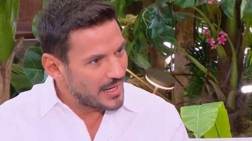 Στέφανος Κασσελάκης: Παρουσιάζεται ως &quot;Σάκης Ρουβάς&quot; -  Θα ήθελα να τον έχω απέναντί μου, σχολίασε ο Κώστας Τσουρός