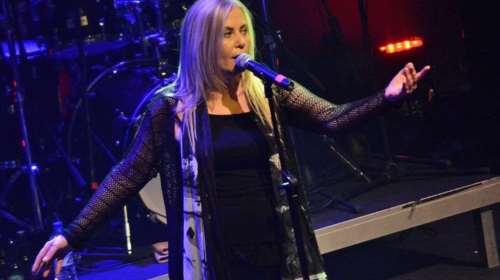 Η Θεοδοσία Τσάτσου έρχεται στη Σφίγγα για ένα μοναδικό live