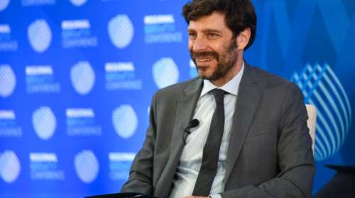 Ο Γιατρομανωλάκης στην ετήσια λίστα του NBC με τα 30 ΛΟΑΤΚΙ+ άτομα που ξεχώρισαν διεθνώς