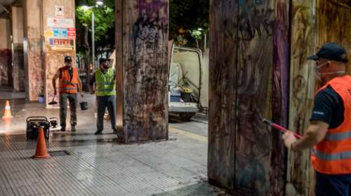 Δήμος Αθηναίων: Η εντυπωσιακή αντιγκράφιτι επιχείρηση ενός χιλιομέτρου στην Πατησίων [εικόνες]