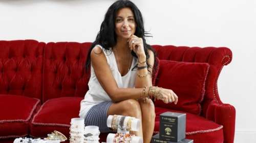 Ποια είναι η κοσμηματοπώλης που έχασε 900 εκατ. δολ. σε λιγότερο από δύο χρόνια