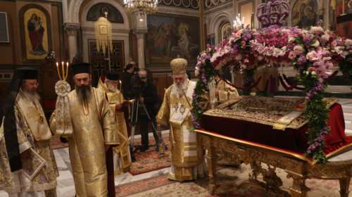 Πάσχα: Με διπλή μάσκα οι πιστοί στις εκκλησίες - Η περιφορά του Επιταφίου και τα μέτρα που θα ισχύσουν τις επόμενες ημέρες