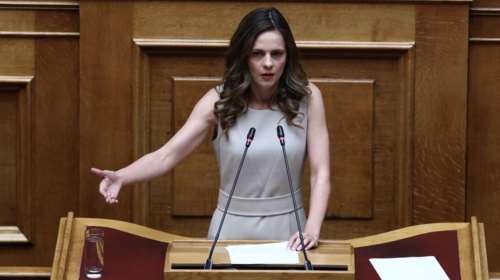 Αχτσιόγλου: Η ΝΔ κάνει επικοινωνιακή διαχείριση της καταστροφής - Θλιβερό αποτέλεσμα για τη χώρα