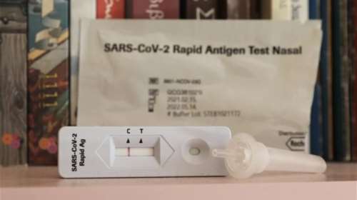 Σχολεία: Δεύτερο self test για όσους προσέλθουν αύριο στα λύκεια όλης της χώρας