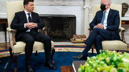 Επικοινωνία Ζελένσκι με Μπάιντεν: Συμφωνήσαμε για υποστήριξη στην άμυνα και περαιτέρω κυρώσεις σε Ρωσία