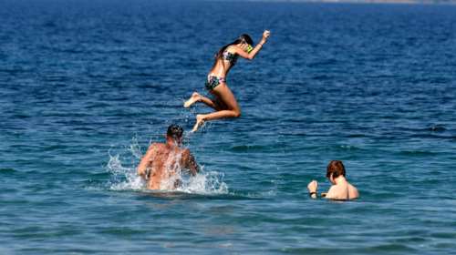 Έρχεται νέος καύσωνας: Πώς θα προστατευθείτε από τη ζέστη - Οι περιοχές που θα επηρεαστούν περισσότερο