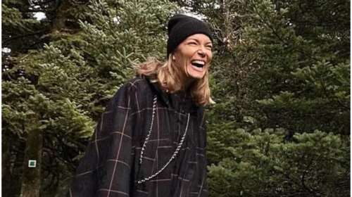 Η Βίκυ Καγιά δίνει έμπνευση: Στιλάτη στο βουνό με απίθανη καρό μάλλινη κάπα