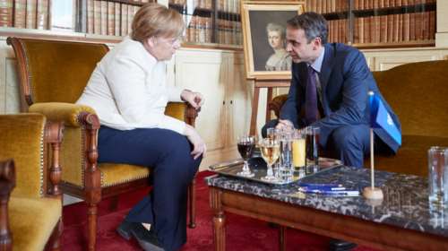 Επικοινωνία Μητσοτάκη-Μέρκελ για μεταναστευτικό και κοροναϊό