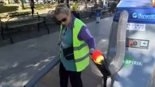 Σέρρες: Yπάλληλοι καθαριότητας δεν χρησιμοποιούν υπερσύγχρονα μηχανήματα, γιατί φοβούνται ότι έχουν GPS και θα τους εντοπίζουν