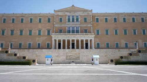 Υψηλή ανάπτυξη το β΄τρίμηνο του 2024- &quot;Να μεταφραστεί σε καλύτερα αμοιβόμενες θέσεις εργασίας&quot; το σχόλιο Μητσοτάκη