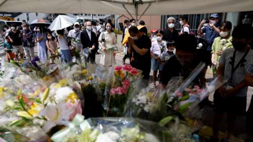 Ιαπωνία: Προβλήματα στην ασφάλεια του Άμπε παραδέχεται η αστυνομία - Πλήθος κόσμου τον αποχαιρετά [Εικόνες]