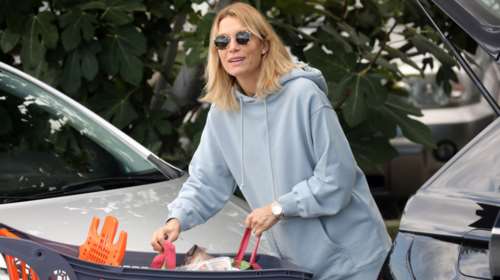 Βίκυ Καγιά: Για αποκριάτικες αγορές με την κατάξανθη Μπιάνκα στα βόρεια προάστια