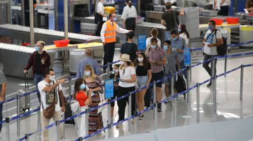 Κορονοϊός: Νέες αεροπορικές οδηγίες από την ΥΠΑ - Xωρίς υποχρεωτικό τεστ οι Σουηδοί, στη λίστα η Ουγγαρία