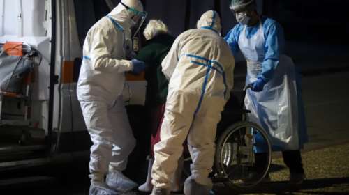 Κορονοϊός: Το 40% των ημερήσιων κρουσμάτων αφορούν εμβολιασμένους - Το 70% είναι στην ηλικιακή ομάδα 18-59 ετών