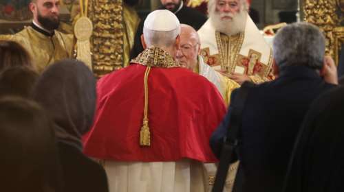 Στο Φανάρι ο Πάπας Λέων: Θεία λειτουργία για τη γιορτή του Αγίου Ανδρέα με τον Πατριάρχη Βερθολομαίο