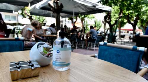 Με τη σχολική κάρτα η είσοδος των μαθητών σε εστίαση και καταστήματα - Δεν χρειάζεται νέο self test