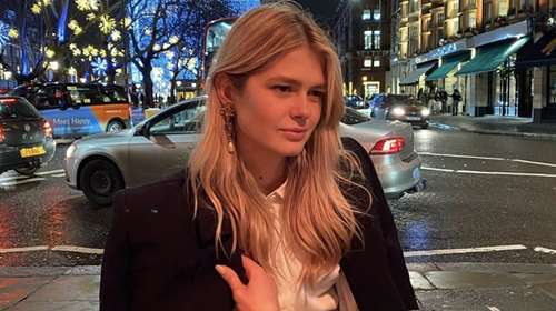 Η Αμαλία Κωστοπούλου από την Αμερική: "Η καραντίνα δεν είναι τόσο κακή 🌚🦇"