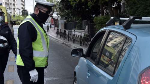 Μπαράζ ελέγχων της Τροχαίας: 484 παραβάσεις από κατανάλωση αλκοόλ το τριήμερο 19-21 Ιουνίου