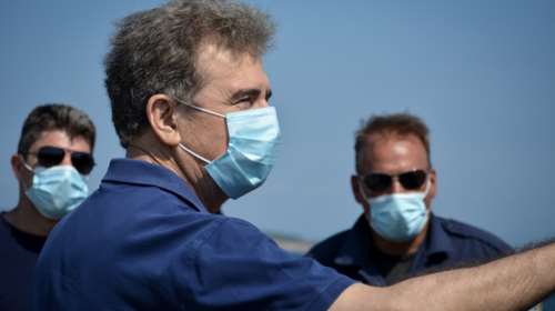 Σε καραντίνα ο Χρυσοχοϊδης - Θετικό στον κορονοϊό μέλος της οικογένειάς του