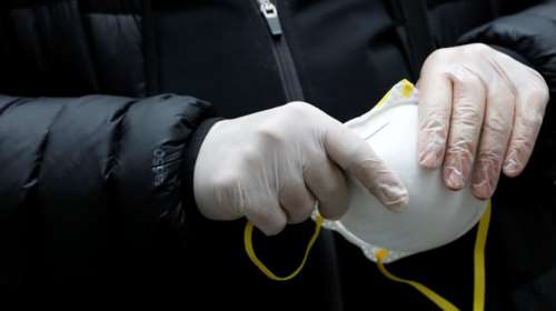 Καμπανάκι Ιατρικού Συλλόγου: Γιατί δεν πρέπει να φοράμε μάσκες με φίλτρο