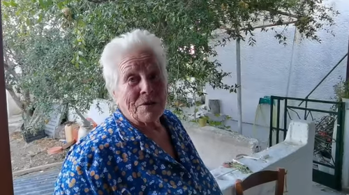 Κρητική φιλοξενία στα χαλάσματα: &quot;Έλα, παιδί μου να σου κάνω ένα καφεδάκι&quot; - Συγκινεί μια 84χρονη [Βίντεο]