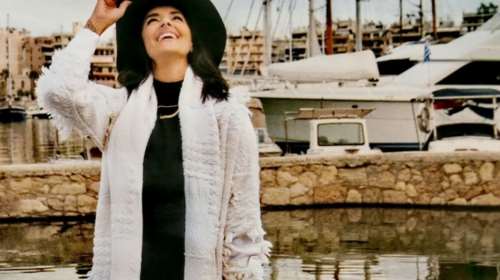 Η Νόνη Δούνια δημιούργησε το διαχρονικό look με τζιν παντελόνι - cool και σικάτη