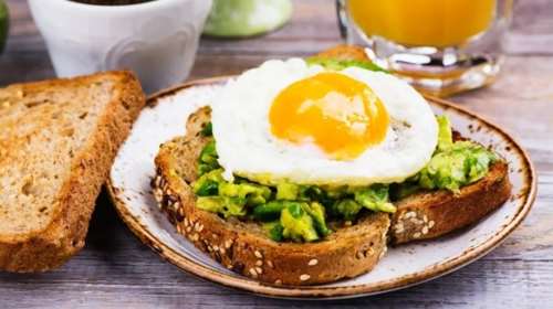 Ένα σημαντικό λάθος που κάνουμε όταν τρώμε αυγό για πρωινό