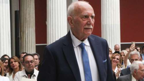 Κηδεία Παπαδάκη: Η έκκληση της οικογένειας του δημοσιογράφου - "Πιθανόν να μπήκαν από αλλού"