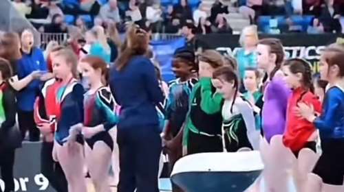 Οργή στην Ιρλανδία: Έδωσαν μετάλλια σε όλα τα παιδιά σε τουρνουά ενόργανης εκτός από ένα μαύρο κορίτσι [βίντεο]