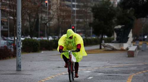 Χειμωνιάτικος καιρός με βροχές, καταιγίδες, κρύο και χιόνια