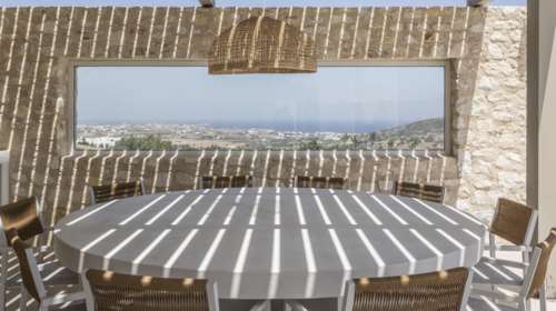 Olive breeze: Ενα υπέροχο συγκρότημα σπιτιών μέσα σε ελαιώνα στην Πάρο