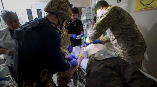 Αδίστακτοι οι Ρώσοι: Οι ασθενείς φεύγουν από τα νοσοκομεία της Χερσώνας λόγω των συνεχών βομβαρδισμών της Μόσχας