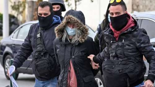 Ρούλα Πισπιρίγκου: Καυγάδες και μαλλιοτραβήγματα δημοσίως για το Μάνο  - Οι τρεις &quot;επιθέσεις&quot; σε γυναίκες