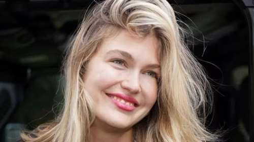 Οι διαφορετικοί ρόλοι της Κλέλιας Ανδριολάτου: Σε παιδική ηλικία στο θέατρο