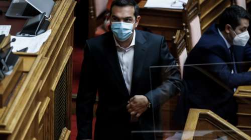 Βουλή: Το &quot;τσάμικο&quot; που αφιέρωσε ο Μητσοτάκης στον Τσίπρα -&quot;Ο  στίχος αυτός γράφτηκε για εσάς&quot; [Βίντεο]