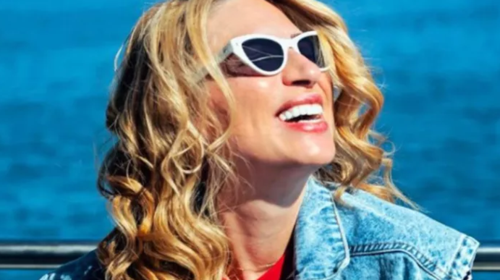 Η Μαρία Ηλιάκη ποζάρει με κολάν και κοντή μπλούζα