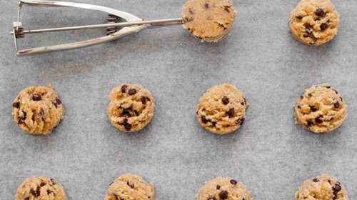 Υγιεινό cookie dough: Ονειρικό μπισκοτογλυκό από ρεβίθια και σοκολάτα για τις λιγούρες