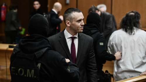 Ο Αρειος Πάγος εξετάζει τις προσφυγές Μιχάκη - Κασιδιάρη: Στρέφονται ο ένας κατά του άλλου για τα όνομα &quot;Έλληνες&quot;