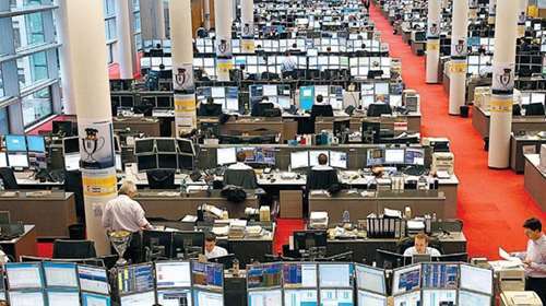 Στις αγορές η Ελλάδα με επανέκδοση του 10ετούς ομολόγου την Τετάρτη