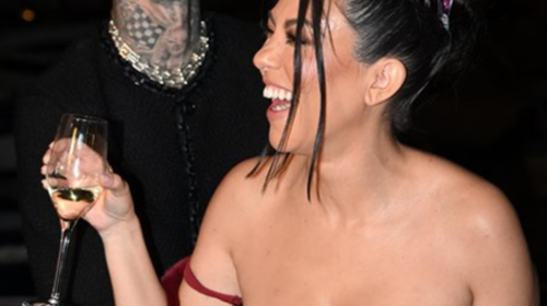 Πόσα χρήματα &#39;έβγαλε&#39; ο οίκος Dolce &amp; Gabbana από τον γάμο της Kόρτνει Kαρντάσιαν και του Tράβις Μπάρκερ;