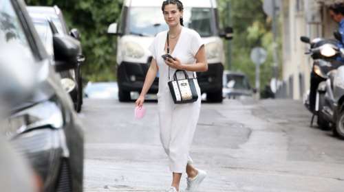 Χριστίνα Μπόμπα: "Μας φιλοξενούν οι γείτονες"