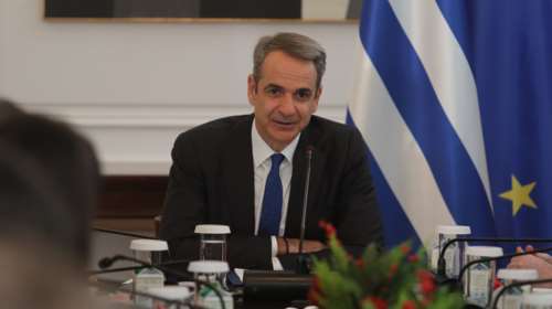 Μητσοτάκης στην πρώτη ανασκόπηση 2026: Συνεχίζουμε με μεταρρυθμίσεις, χωρίς να παίζουμε με τα δημόσια οικονομικά