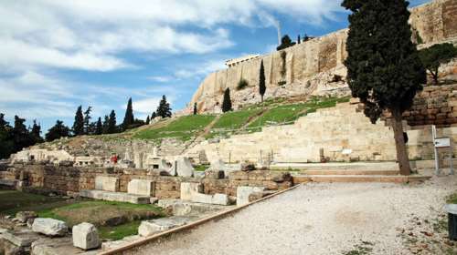 Στη νότια κλιτύ της Ακρόπολης το νέο έργο του διάσημου Βρετανού καλλιτέχνη Ρίτσαρντ Λονγκ