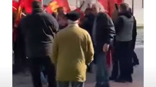 Το ΚΚΕ εμπόδισε Ουκρανούς που ζουν στην Ελλάδα, να τιμήσουν τα θύματα του Μεγάλου Λιμού του Στάλιν- Τους προπηλάκισαν