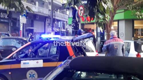 Προσπάθησε να κάνει διάρρηξη και τον έσπασαν στο ξύλο στο κέντρο της Θεσσαλονίκης [Εικόνα]