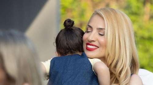 Μαρία Ηλιάκη: Η κόρη της, Κατερίνα είναι η μεγαλύτερη fan του Μίλτου Τεντόγλου - Το αστείο βίντεο που δημοσίευσε