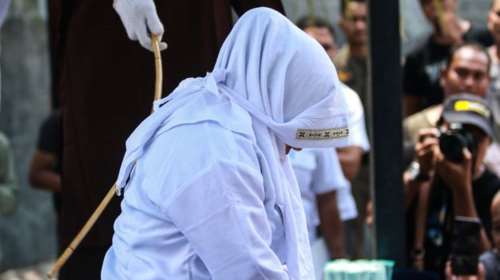 Σοκ στην Κυψέλη: Εφάρμοσαν σαρία σε 17χρονη που δεν ήθελε να παντρευτεί 40χρονο