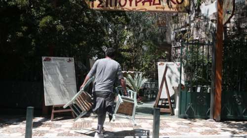 Η ώρα της εστίασης: Πυρετώδεις προετοιμασίες από τους μαγαζάτορες ενόψει της επανεκκίνησης [Εικόνες]