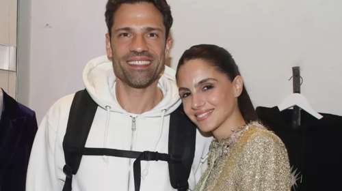 Αλεξάνδρα Νίκα: Η εμφάνιση με το gold φόρεμα "πρόδωσε" την εγκυμοσύνη της;