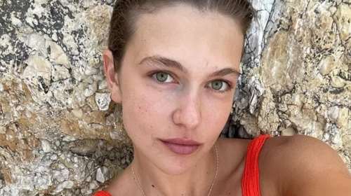 Η Κλέλια Ανδριολάτου πήγε για μπάνιο στη θάλασσα με τη Μαρία Καβογιάννη και δημοσίευσε την πιο "παπακαλιάτικη" φωτογραφία